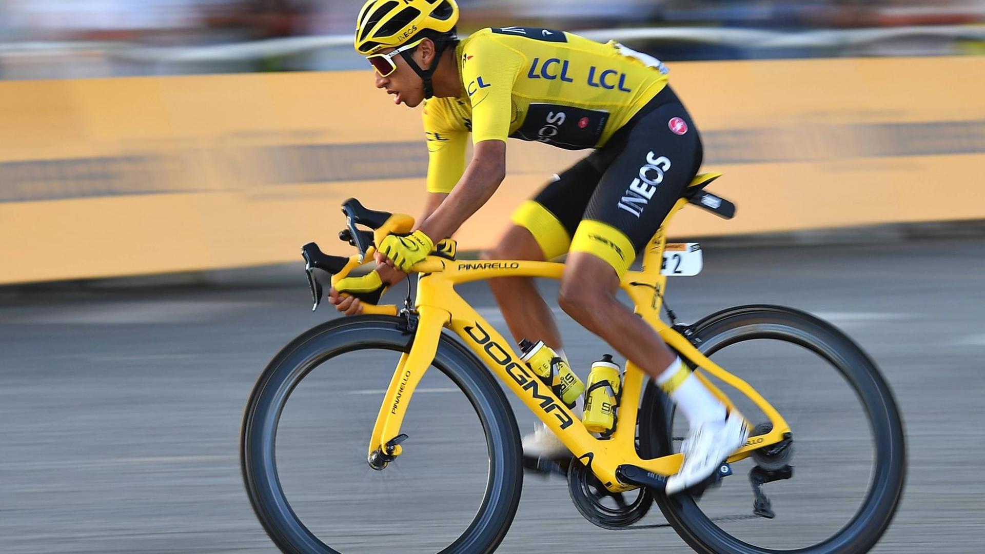 Tour de France Zuschauen, wie sich andere quälen deutschlandfunkkultur.de Tour de France Zuschauen, wie sich andere quälen deutschlandfunkkultur.de