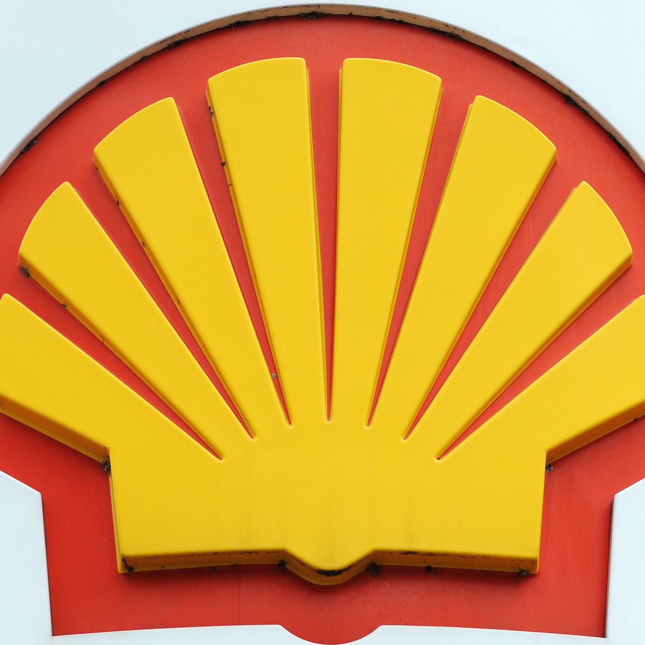 Das Logo von Shell, eine stilisierte gelbe Muschel auf rotem Grund.