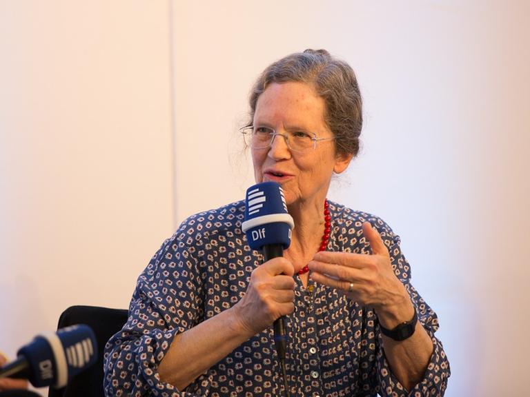 Die britische Historikerin Mary Fulbrook beim Kölner Kongress 2019