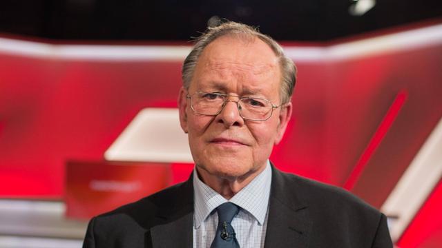 Der SPD-Politiker Rudolf Dreßler am 14.02.2018 im Berliner Studio der Sendung "Maischberger"