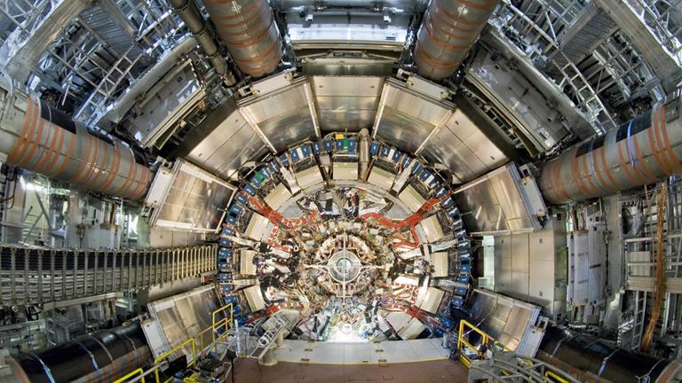 Das LHC, der größte und stärkste Teilchen-Beschleuniger der Welt. Das LHC, der größte und stärkste Teilchen-Beschleuniger der Welt.