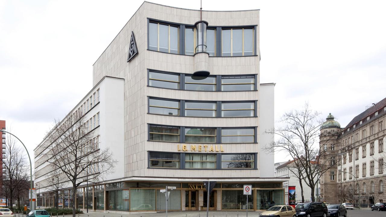 Das Haus des Deutschen Metallarbeiterverbandes (IG Metall) in Berlin-Kreuzberg wurde von Erich Mendelsohn gebaut.
