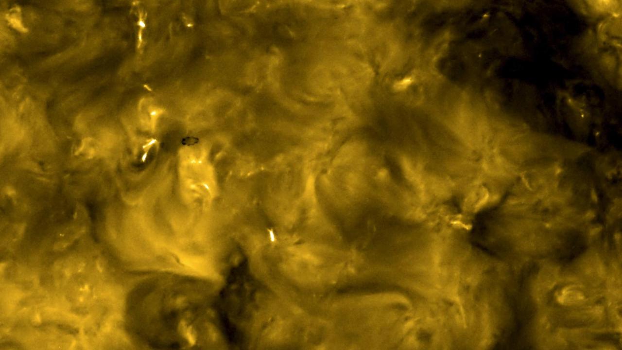 Die Raumsonde "Solar Orbiter" fotografierte die Sonnenoberfläche aus 77 Millionen Kilometer Entfernung. Die Raumsonde "Solar Orbiter" fotografierte die Sonnenoberfläche aus 77 Millionen Kilometer Entfernung.