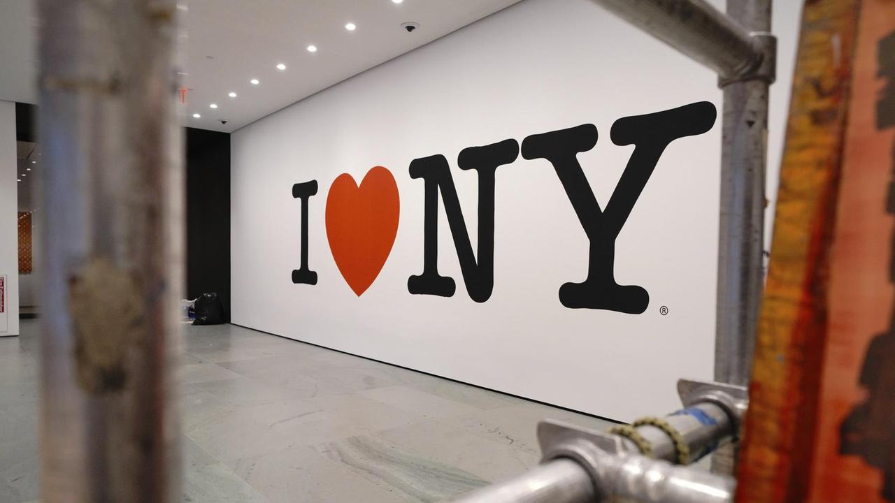 Schriftzug "I love New York", entworfen von Milton Glaser, im Moma in New York. Schriftzug "I love New York", entworfen von Milton Glaser, im Moma in New York.