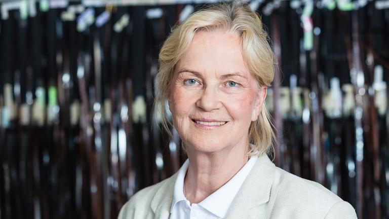 Heikedine Körting in ihrem Tonstudio. Heikedine Körting in ihrem Tonstudio.