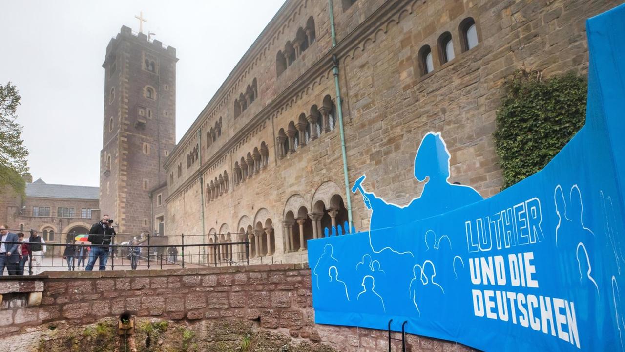 Blick auf die Wartburg mit der neuen Luther-Sonderausstellung. Blick auf die Wartburg mit der neuen Luther-Sonderausstellung.