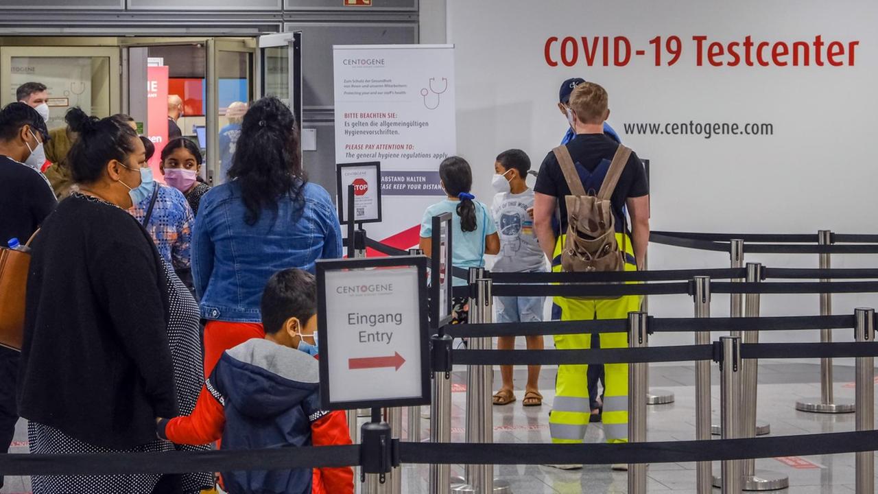 Testzentrum am Flughafen in Düsseldorf Testzentrum am Flughafen in Düsseldorf