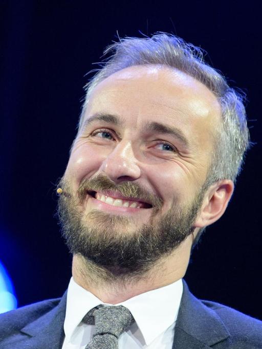 30.09.2018, Bayern, München: Porträtaufnahme von Jan Böhmermann, TV-Entertainer, beim Unternehmensgründer- und Investorentreffen Bits & Pretzels.