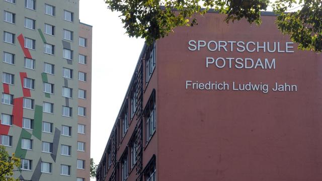 Auf dem Gelände des Olympiastützpunktes in Potsdam steht die Sportschule Friedrich Ludwig Jahn und das zugehörige Wohnheim.