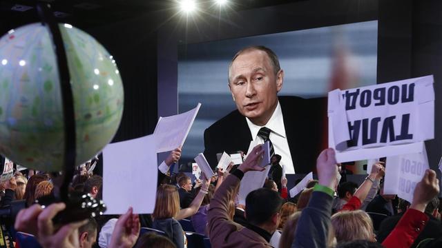 Journalisten während der Jahrespressekonferenz des russischen Präsidenten Wladimir Putin.