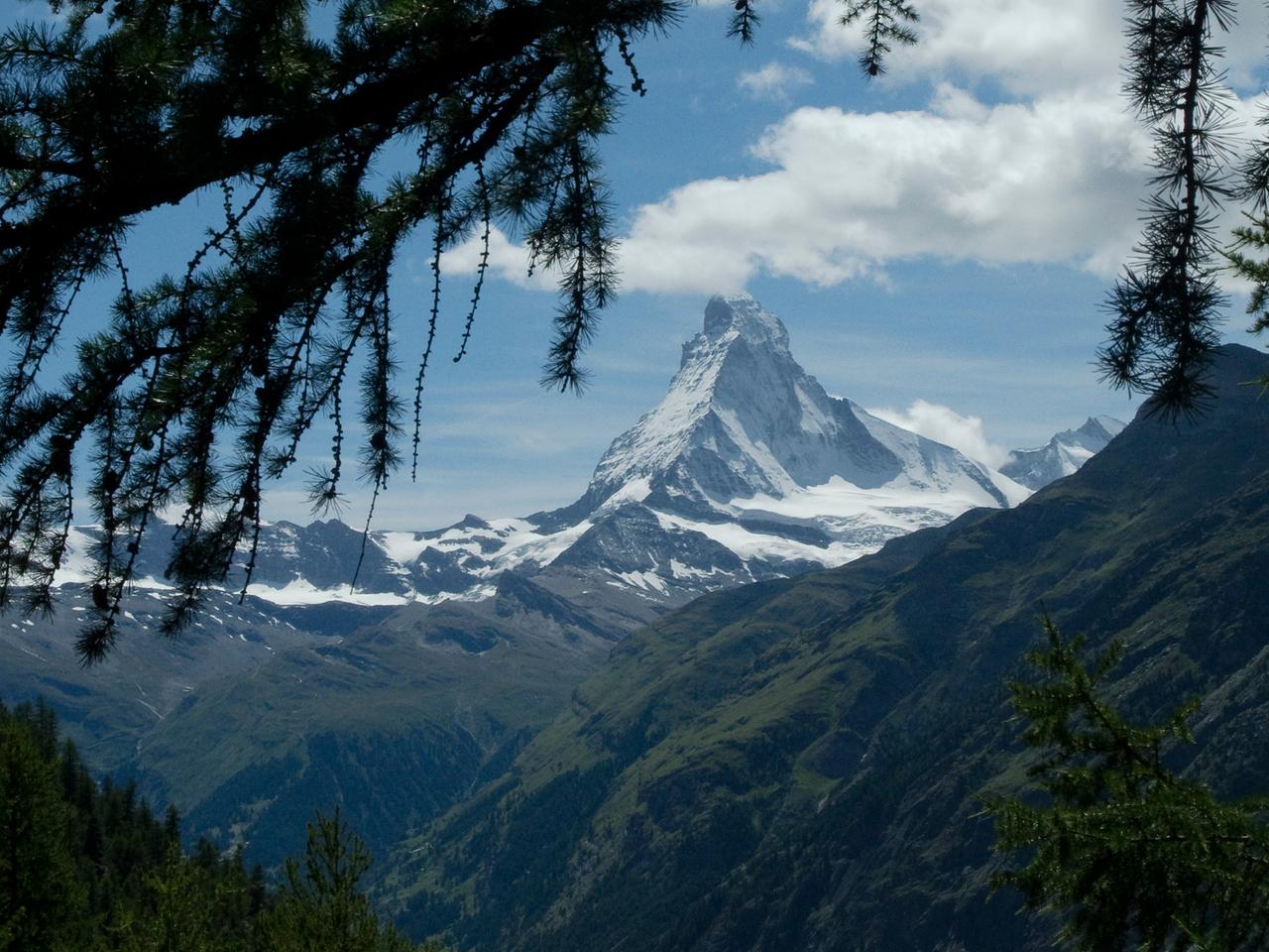 Das Matterhorn, aufgenommen am Sonntag (24.07.2011). 