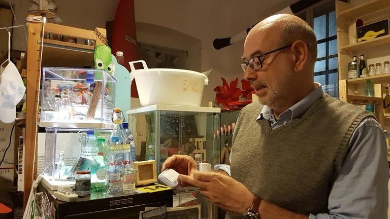 Rino Lomardi in seinem vorerst provisorischen Bora-Museum Rino Lomardi in seinem vorerst provisorischen Bora-Museum
