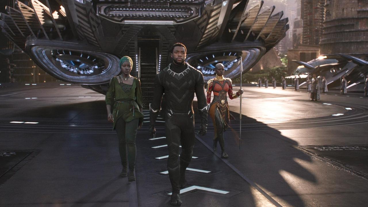 Szene aus dem Film "Black Panther". Szene aus dem Film "Black Panther".