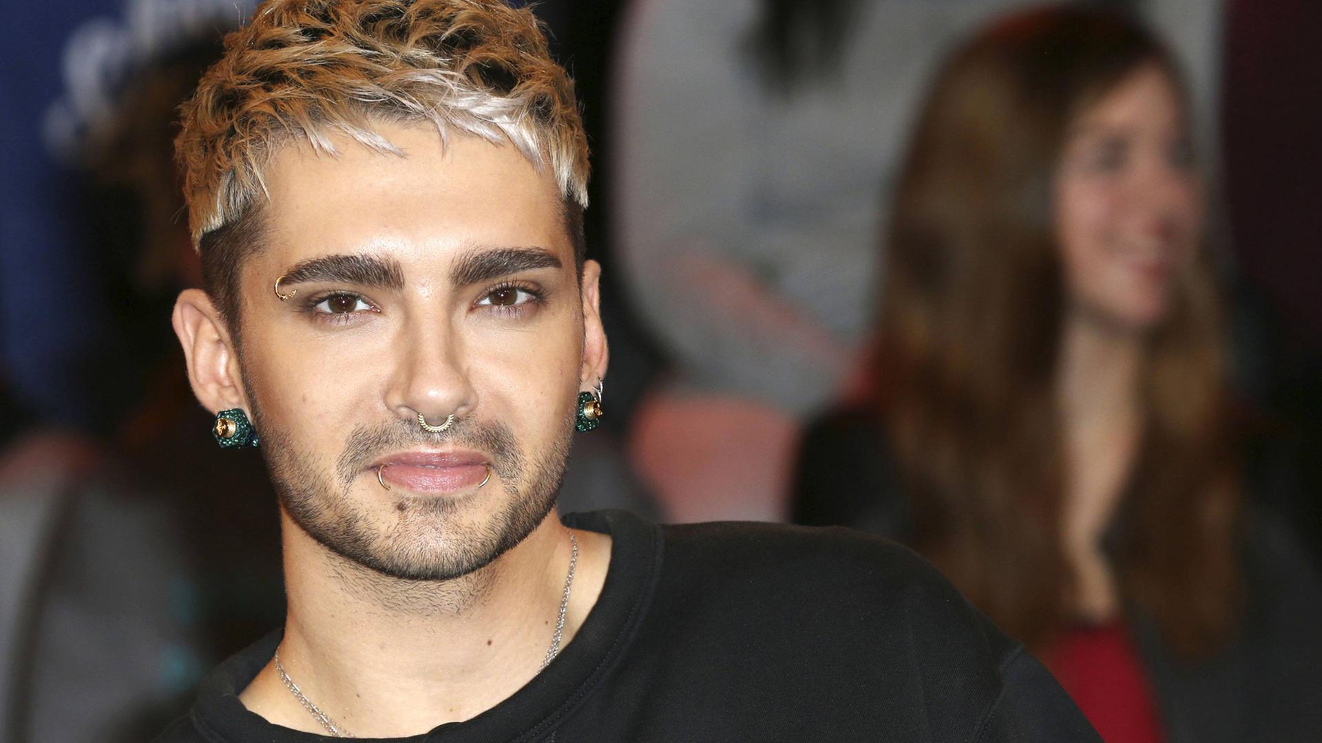 Bill Kaulitz von der Band Tokio Hotel bei der Aufzeichnug einer ZDF-Talkshow am 7. März 2017 Bill Kaulitz von der Band Tokio Hotel bei der Aufzeichnug einer ZDF-Talkshow am 7. März 2017