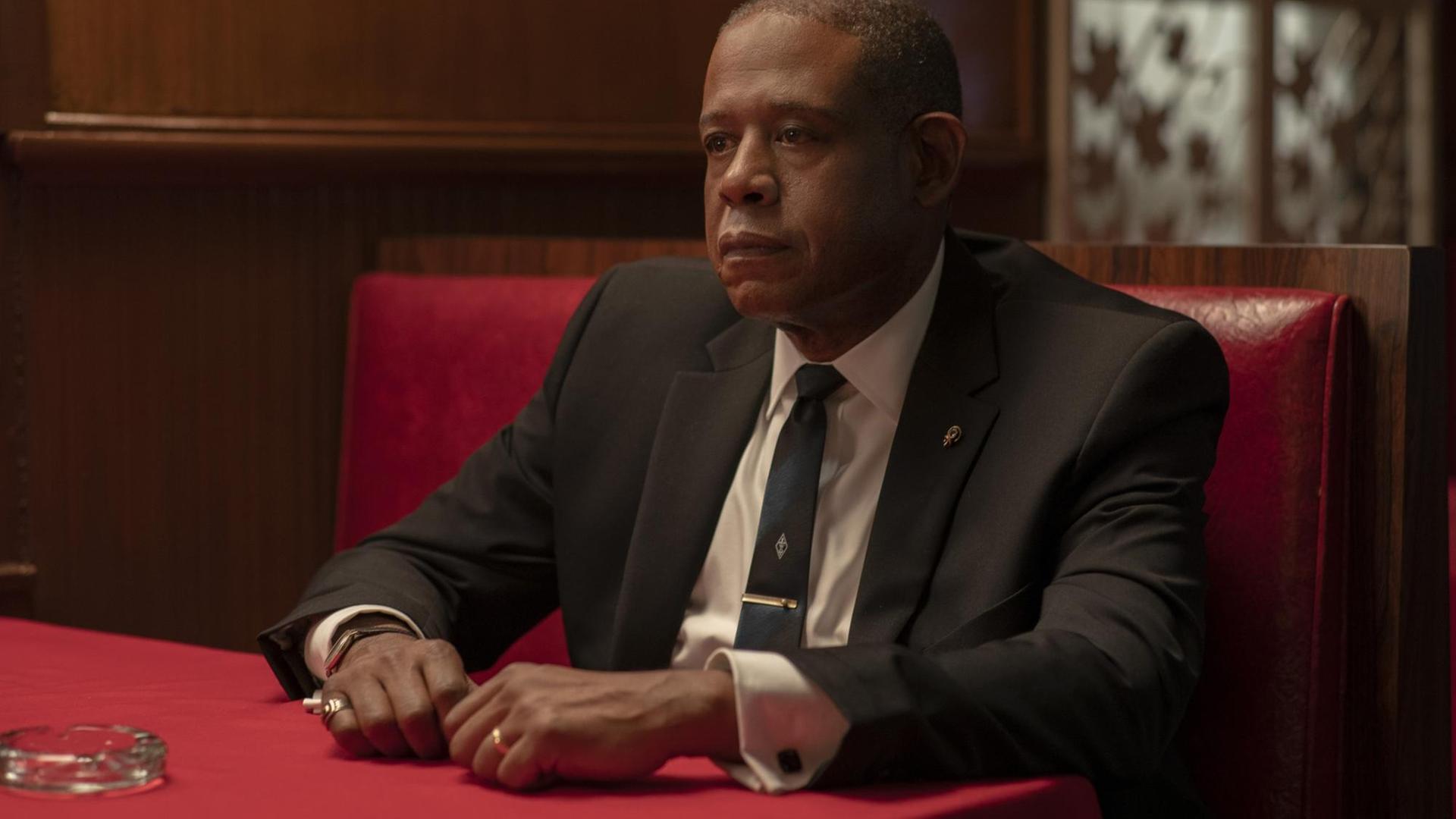 Die Filmszene zeigt Forest Whitaker als Bumpy Johnson in der Serie "Godfather of Harlem". Die Filmszene zeigt Forest Whitaker als Bumpy Johnson in der Serie "Godfather of Harlem".
