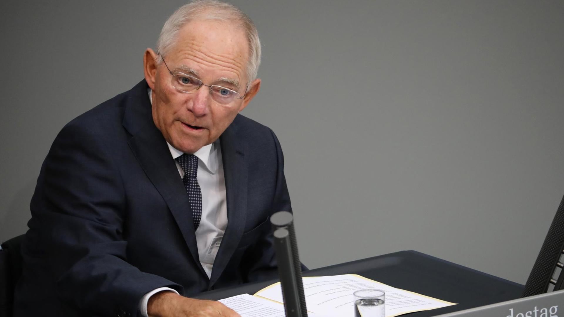 Bundesfinanzminister Schäuble bei den Haushaltsberatungen im Bundestag (6.9.2016).