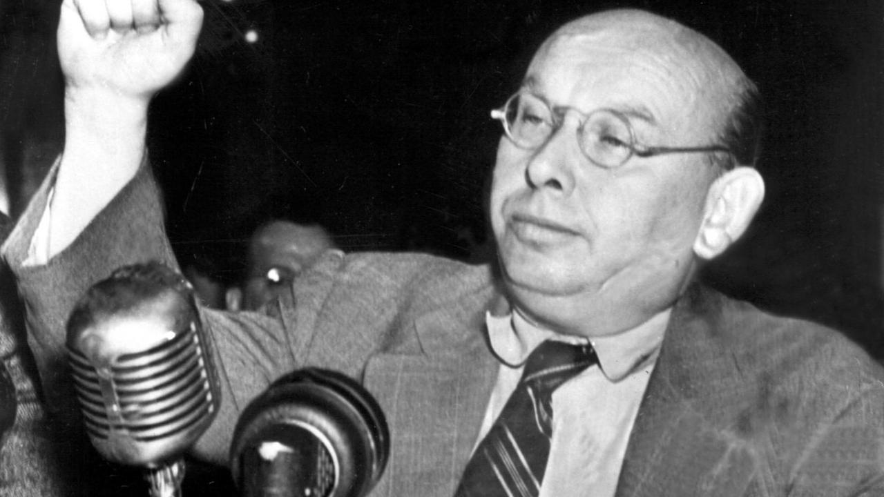 Der deutsche Komponist Hanns Eisler Der deutsche Komponist Hanns Eisler