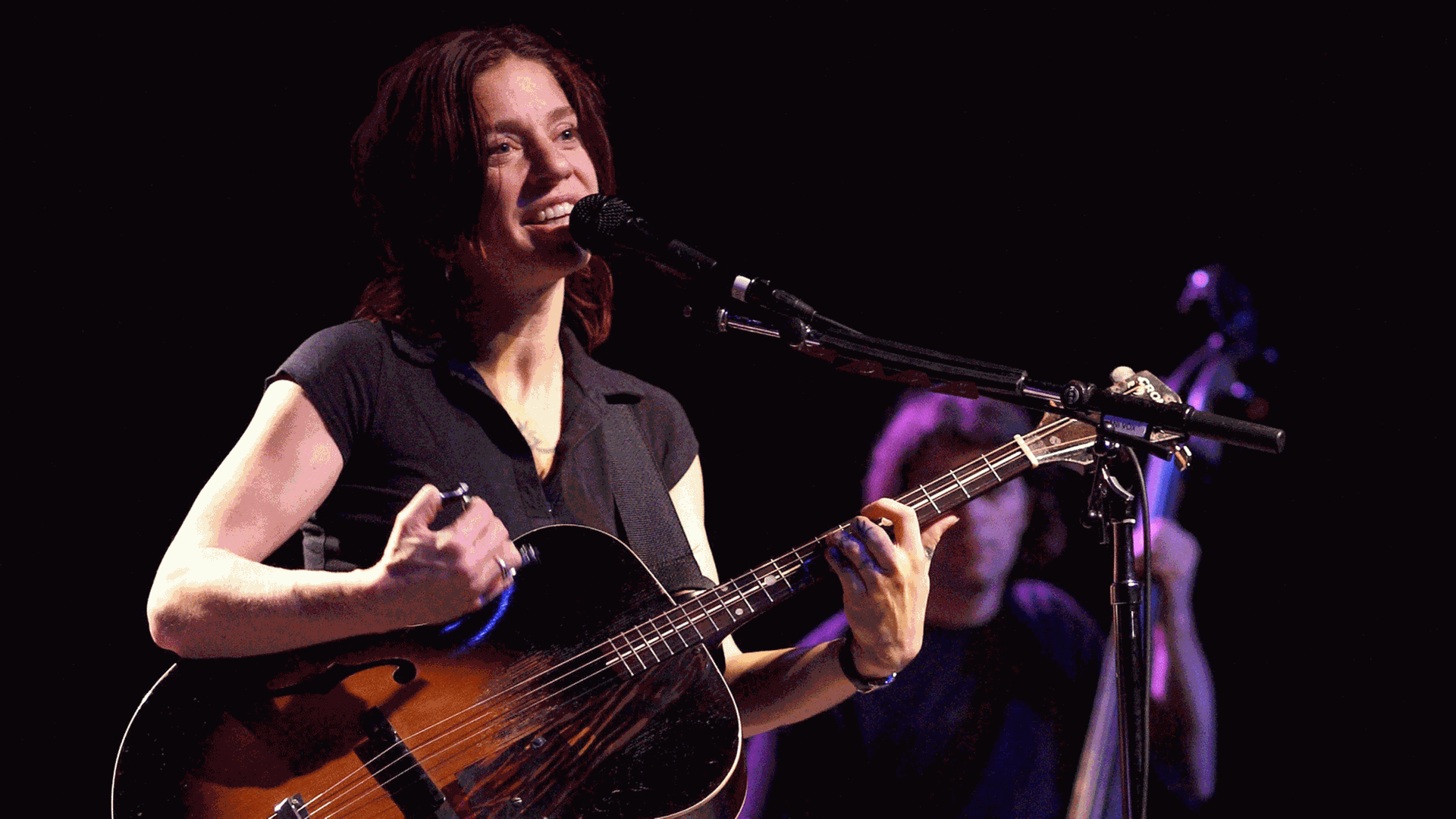 US-Singer-Songwriterin Ani DiFranco in Indianapolis, Indiana, USA, 2009. US-Singer-Songwriterin Ani DiFranco in Indianapolis, Indiana, USA, 2009.