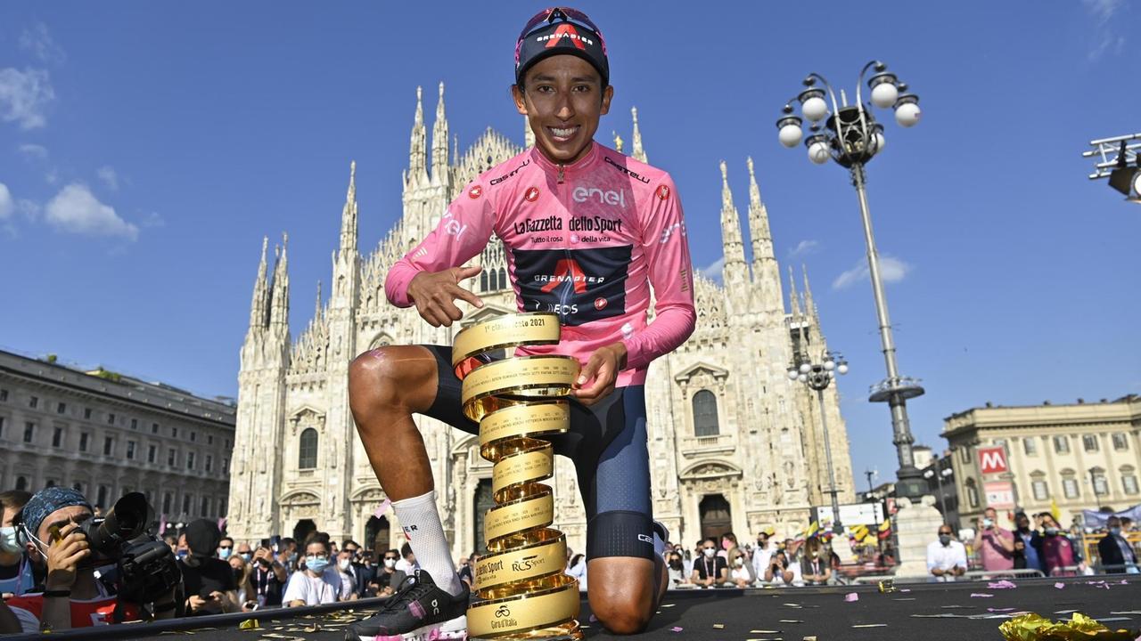 2021 gewann Bernal den Giro d'Italia. 2021 gewann Bernal den Giro d'Italia.