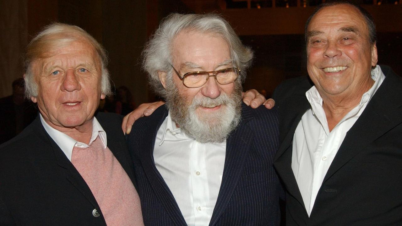 Die Künstler Heinz Mack (l-r), Otto Piene und Günther Uecker im Jahr 2006 bei einer ZERO-Retrospektive. Die Künstler Heinz Mack (l-r), Otto Piene und Günther Uecker im Jahr 2006 bei einer ZERO-Retrospektive.