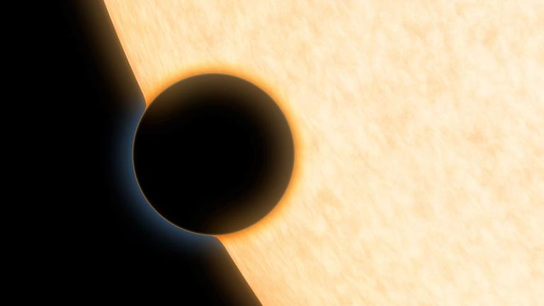 Beim Transit eines Exoplaneten lässt sich auch dessen Atmosphäre untersuchen Beim Transit eines Exoplaneten lässt sich auch dessen Atmosphäre untersuchen