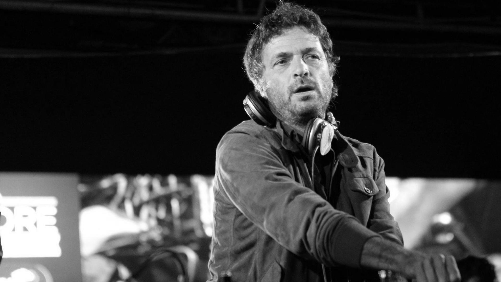 DJ Philippe Zdar am bei einem Auftritt DJ Philippe Zdar am bei einem Auftritt