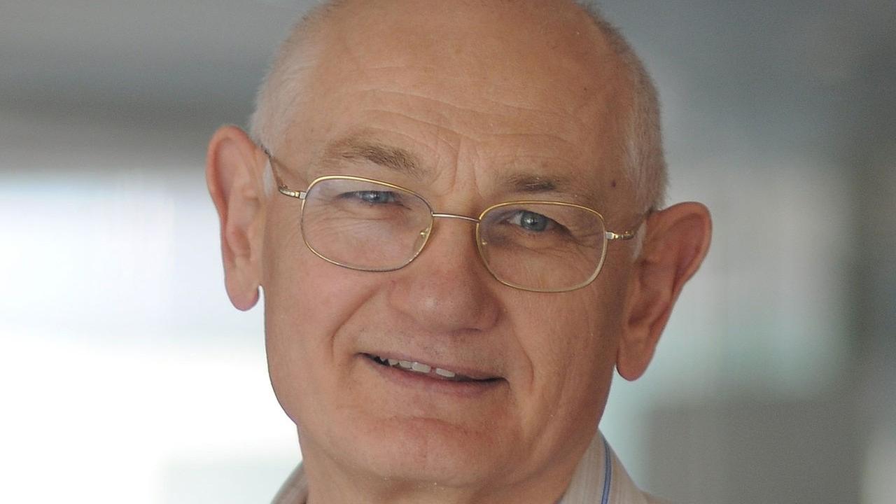 Portraitfoto Mordehai Milgrom vom Weizmann Institute of Science in Rehovot, Israel. Portraitfoto Mordehai Milgrom vom Weizmann Institute of Science in Rehovot, Israel.