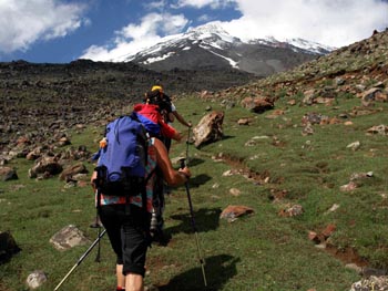 Der letzte Anstieg auf den Gipel des Bergs Ararat in der Türkei.