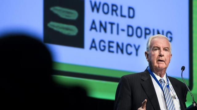 Craig Reedie, Präsident der Welt-Anti-Doping-Agentur, spricht auf einer Pressekonferenz in Lausanne.