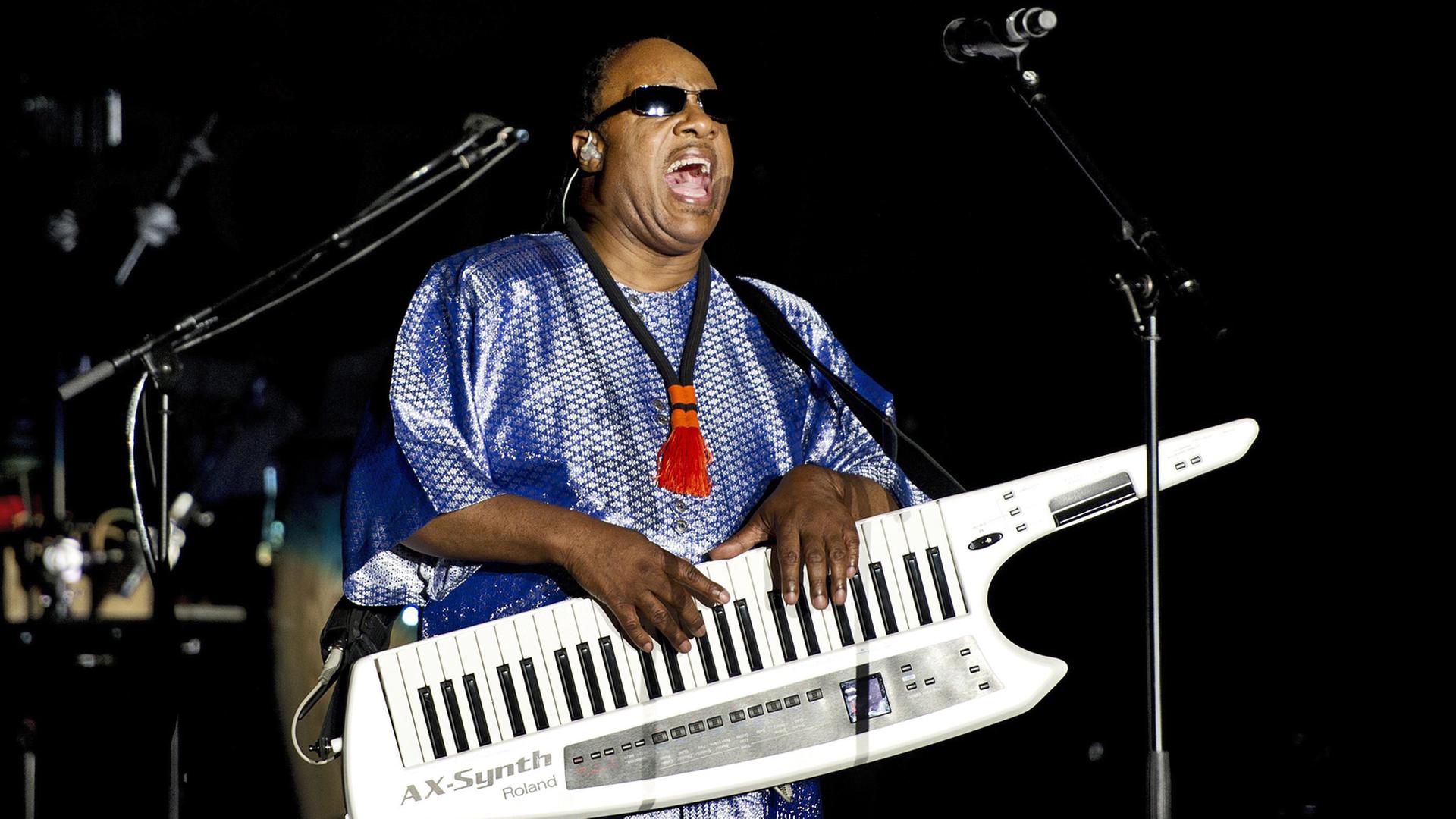 Stevie Wonder ist einer der bekanntesten blinden Musiker Stevie Wonder ist einer der bekanntesten blinden Musiker
