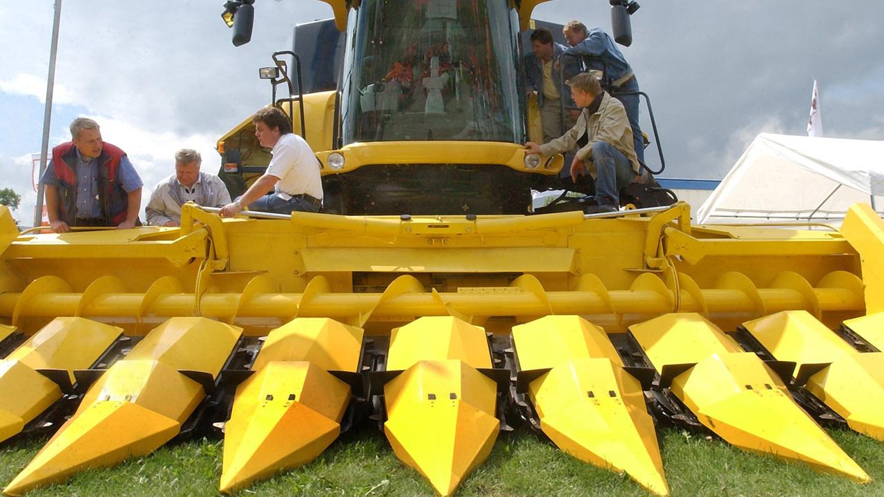Der Mähdrescher "New Holland CR 960" aus den USA Der Mähdrescher "New Holland CR 960" aus den USA