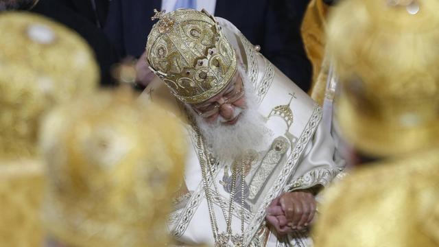 Der georgisch-orthodoxe Patriarch Ilia II. bei einem Gottesdienst im Oktober 2016 in Moskau.
