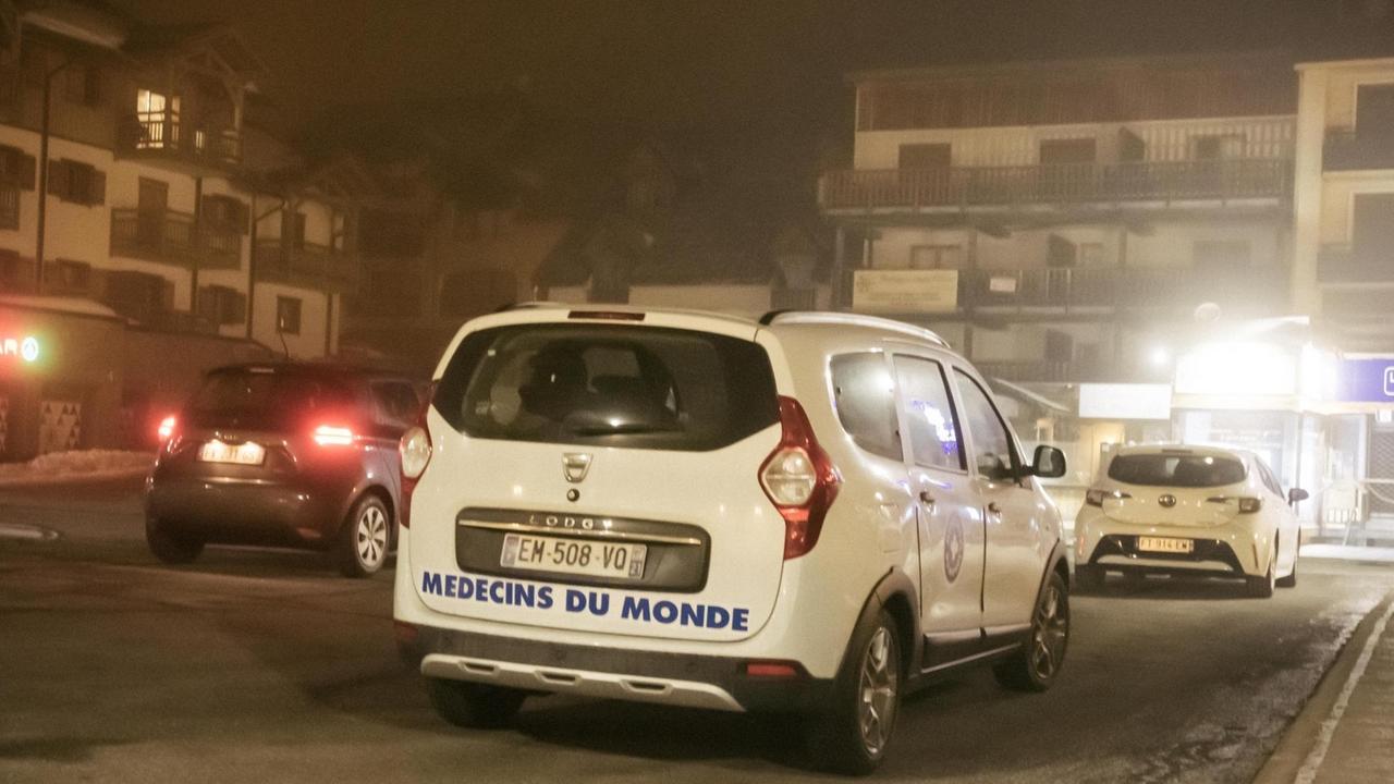 Autos auf einem Parkplatz Autos auf einem Parkplatz