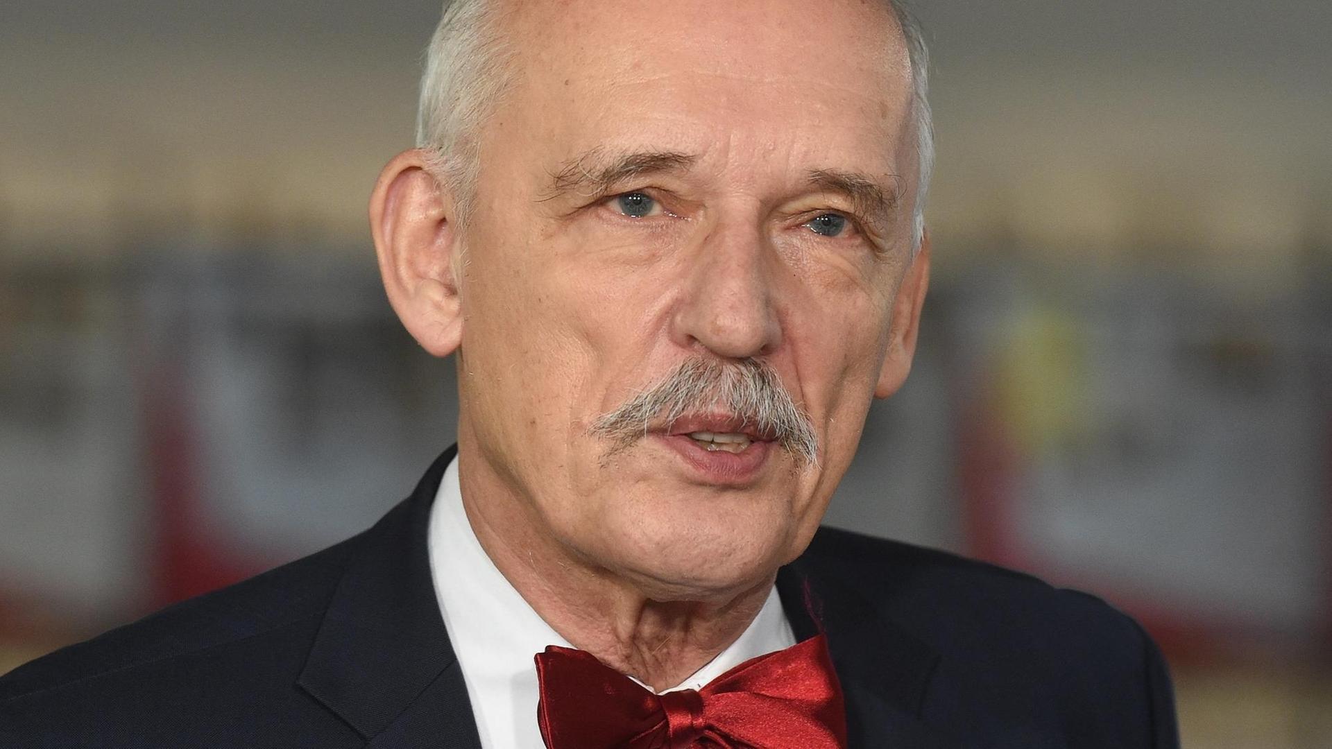 Der EU-Abgeordnete Janusz Korwin-Mikke. Der EU-Abgeordnete Janusz Korwin-Mikke.