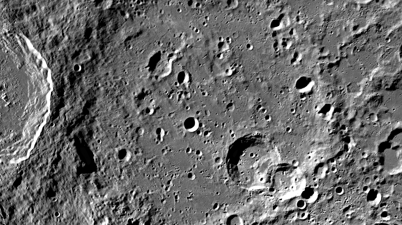 Der Mondkrater Bailly, aufgenommen vom Lunar Reconnaissance Orbiter 
