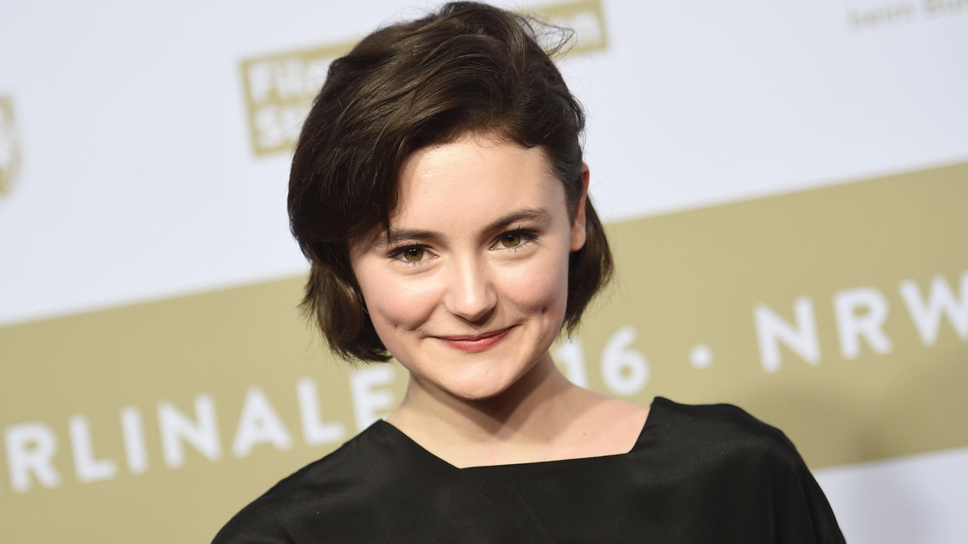 Lea van Acken, Darstellerin der Anne Frank, bei der 66. Berlinale am 14. Februar 2016. Lea van Acken, Darstellerin der Anne Frank, bei der 66. Berlinale am 14. Februar 2016.