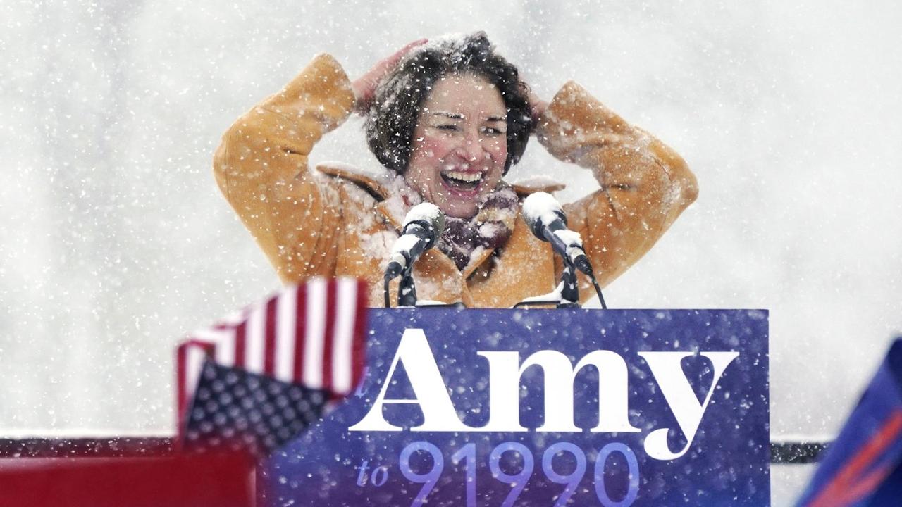 Die Senatorin aus Minnesota, Amy Klobuchar, erklärt in Minneapolis offiziell ihre Bewerbung um die Kandidatur der Demokraten für die Präsidentschaftswahl. Die Senatorin aus Minnesota, Amy Klobuchar, erklärt in Minneapolis offiziell ihre Bewerbung um die Kandidatur der Demokraten für die Präsidentschaftswahl.