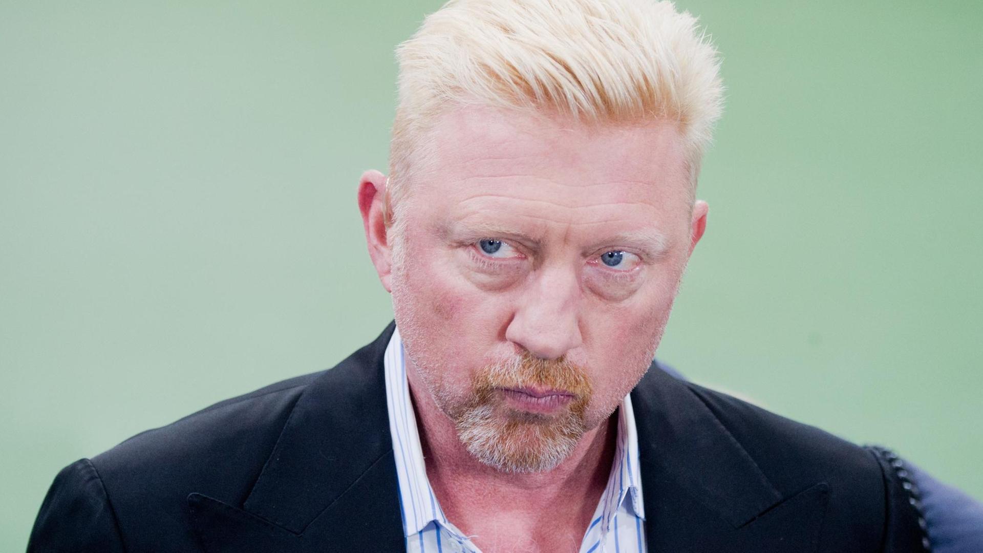 In letzter Zeit stand Boris Becker vor allem wegen finanzieller Schwierigkeiten in den Schlagzeilen: Der ehemalige Tennisprofi bei einem TV-Interview 2016. In letzter Zeit stand Boris Becker vor allem wegen finanzieller Schwierigkeiten in den Schlagzeilen: Der ehemalige Tennisprofi bei einem TV-Interview 2016.