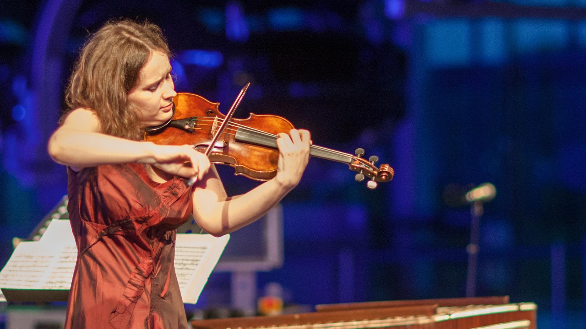Die moldawische Geigerin Patricia Kopatschinskaja Die moldawische Geigerin Patricia Kopatschinskaja