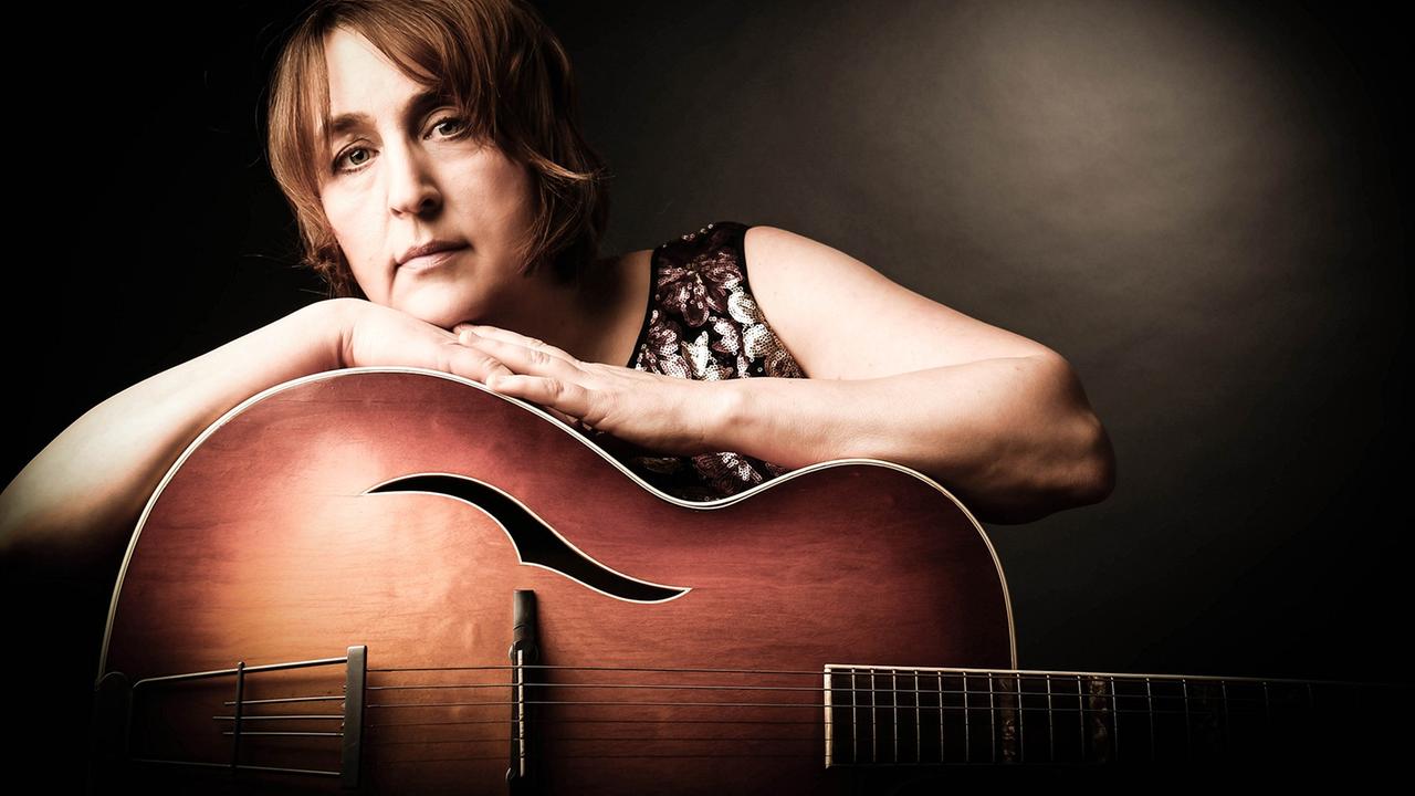 Die Sängerin und Songwriterin Vanessa Novak. Die Sängerin und Songwriterin Vanessa Novak.
