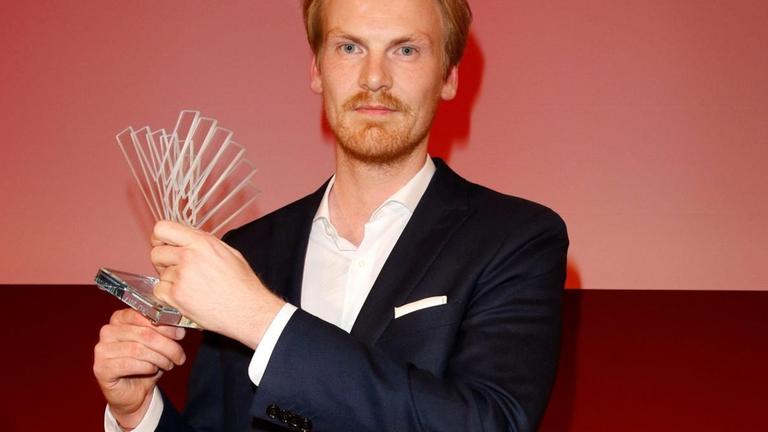Der ehemalige "Spiegel"-Reporter Claas Relotius erhielt 2017 den Reemtsma Liberty Award. Der ehemalige "Spiegel"-Reporter Claas Relotius erhielt 2017 den Reemtsma Liberty Award.