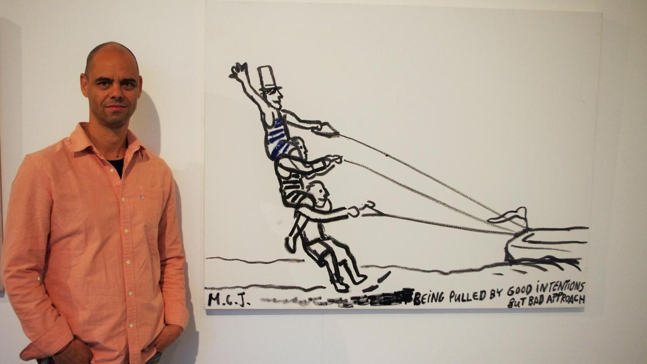 "Gute Absichten": Der israelische Künstler Shakine vor einem seiner Bilder.