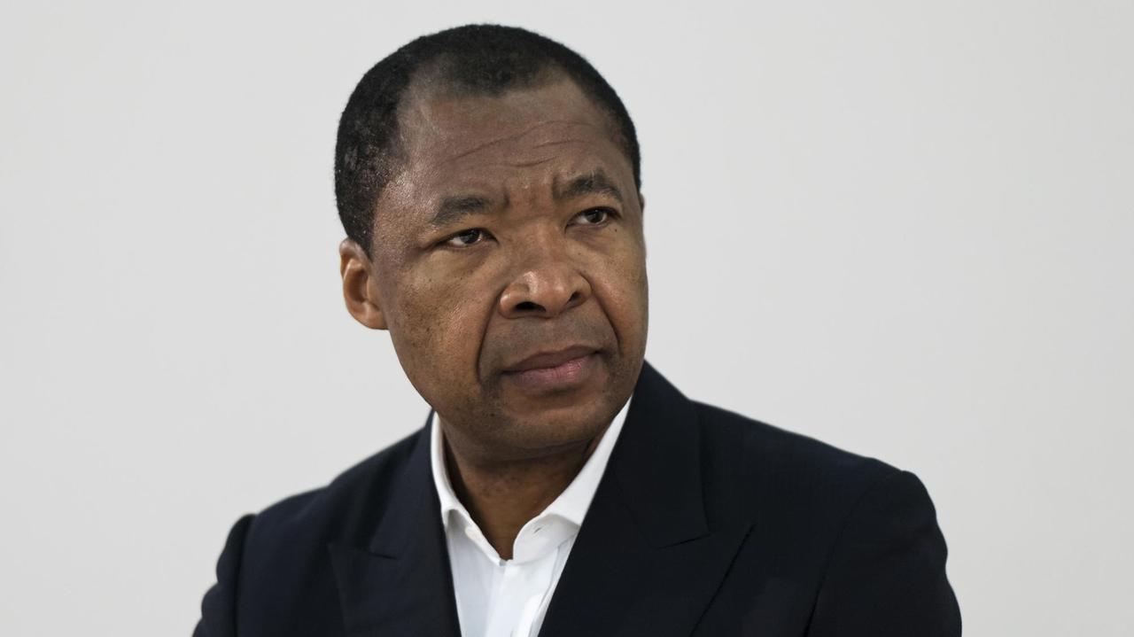 Okwui Enwezor Okwui Enwezor