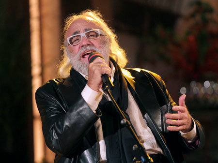Der griechische Schlagersänger Demis Roussos Der griechische Schlagersänger Demis Roussos