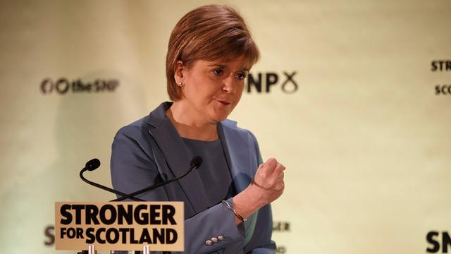 Nicola Sturgeon von der schottischen SNP lehrt die etablierten Parteien das Fürchten.