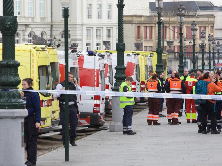 Rettungskräfte in Brüssel (22.3.2016)