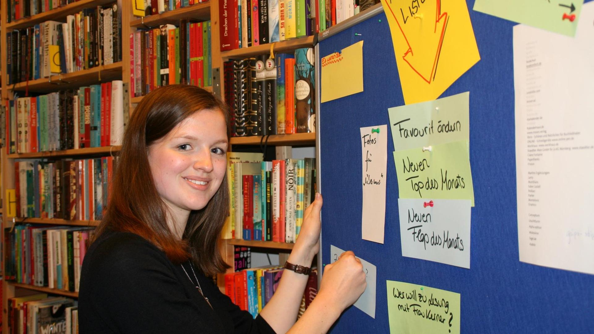 Die 21-jährige Freya Schwachenwald aus Lübeck wurde von Bundespräsident Joachim Gauck mit der Bundesverdienstmedaille für Leseförderung ausgezeichnet.