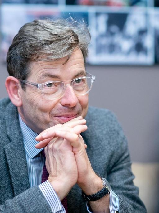 Hartmut Dorgerloh, Generalintendant des Humboldt Forums, spricht in einem Interview mit Journalisten der Deutschen Presse-Agentur.