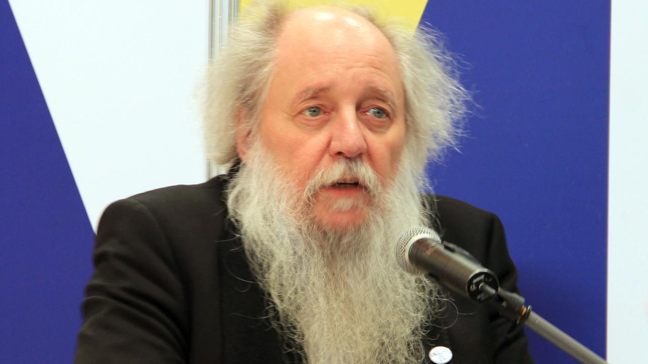 Verleger Klaus Schöffling auf der Leipziger Buchmesse Verleger Klaus Schöffling auf der Leipziger Buchmesse