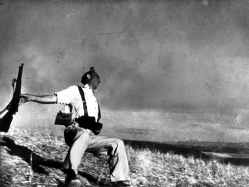 Robert Capas "Tod des Milizionär Federico Borrel Garcia, bei Cerro Muriano" Robert Capas "Tod des Milizionär Federico Borrel Garcia, bei Cerro Muriano"